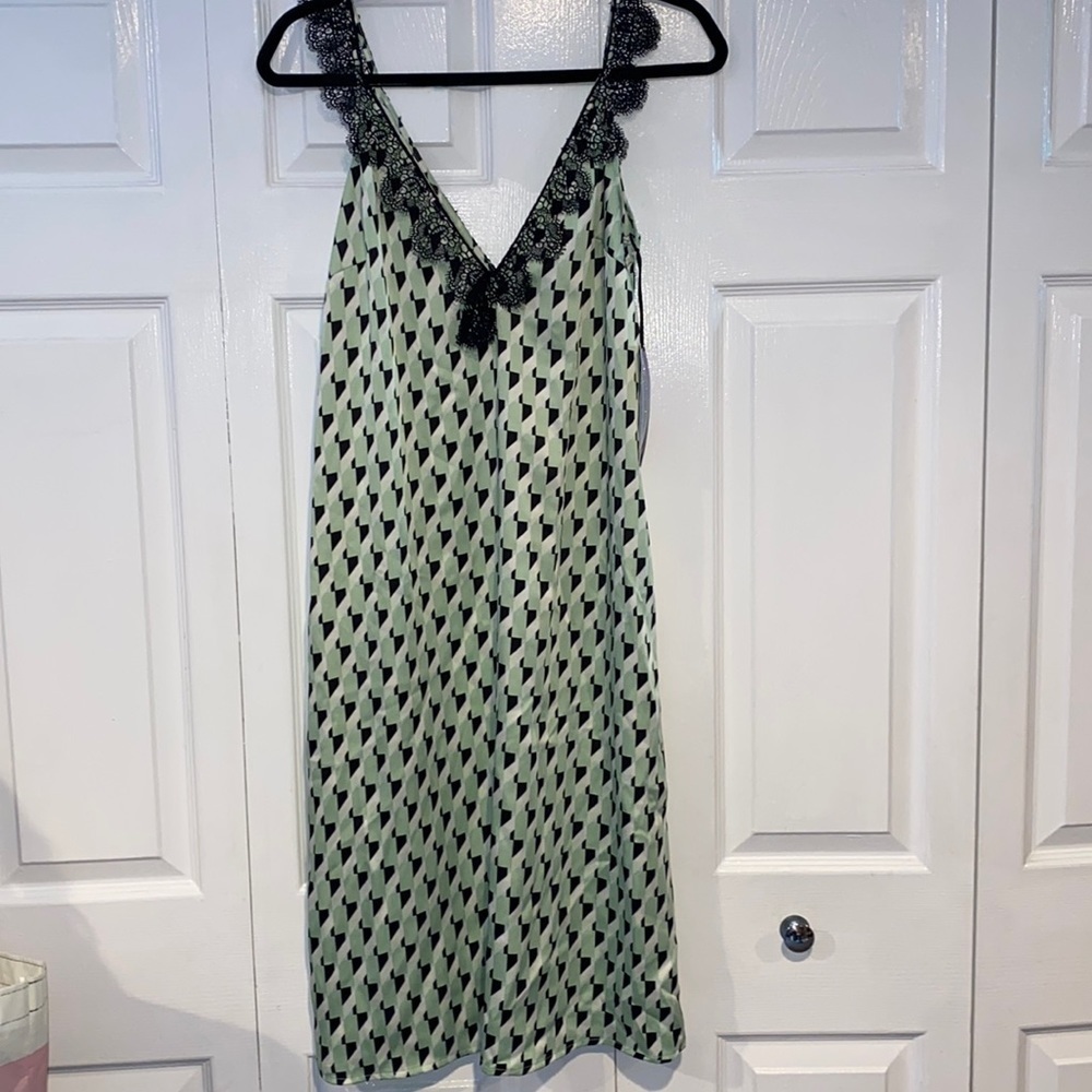 LACE collective slip dress size medium nwt